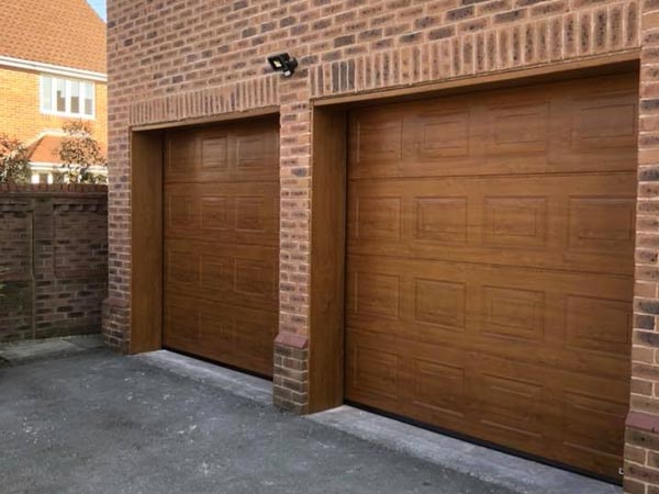 Garagedoor Man - repairs and servicing